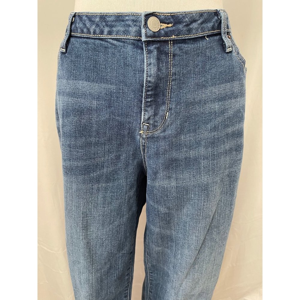 Old Navy Women's Dark Wash Straight Jeans - Picture 2 of 13